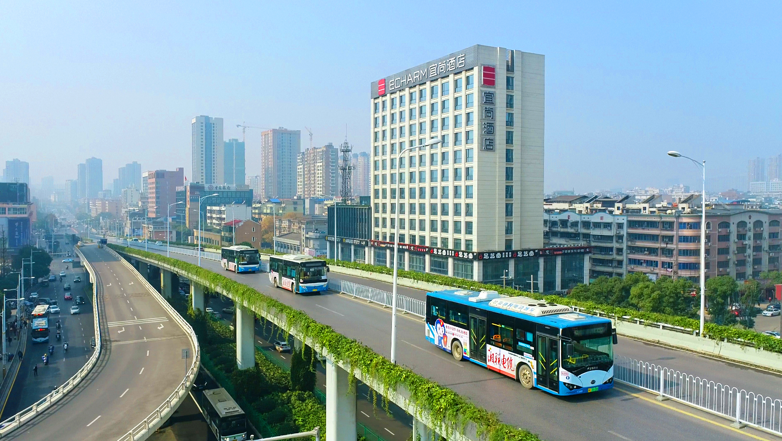 品牌建設(shè)再提速 | 湘聯(lián)電纜公交車廣告全面上線！